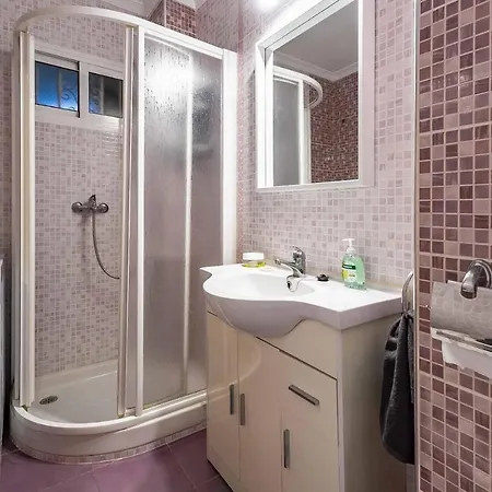 Apartamento Amplio Y Moderno 033 En Disfrutar!